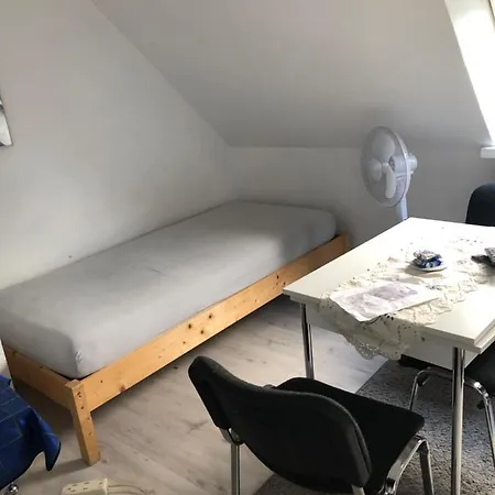 In Duisburg-rheinhausen Affittacamere 4*